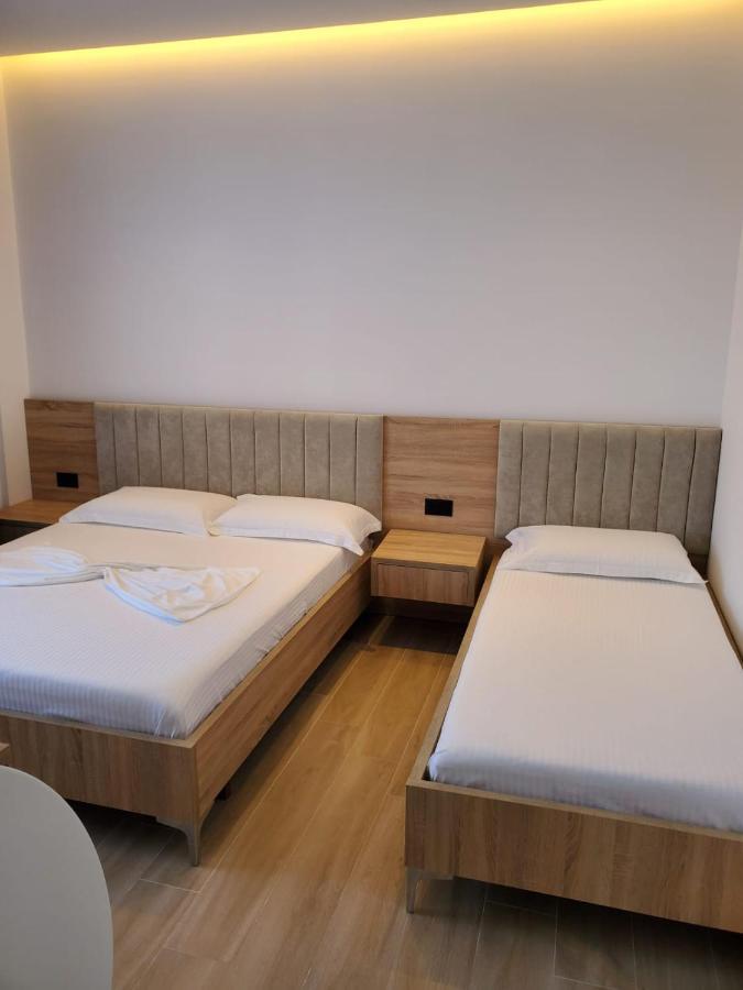 Gl Hotel Ксамил Екстериор снимка