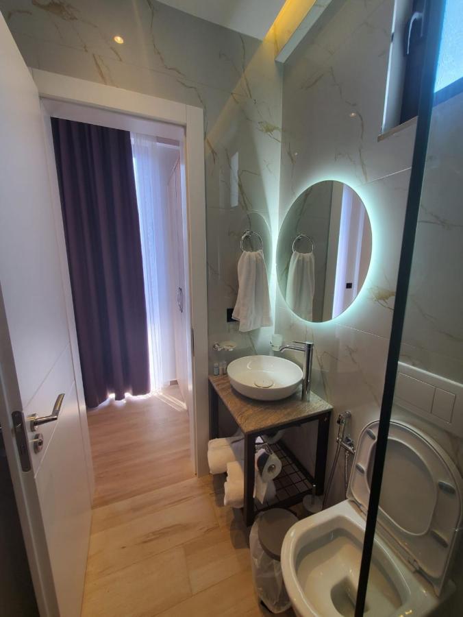 Gl Hotel Ксамил Екстериор снимка