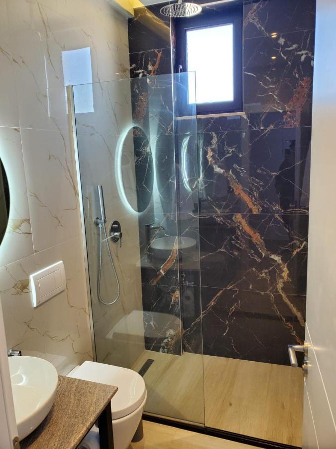 Gl Hotel Ксамил Екстериор снимка