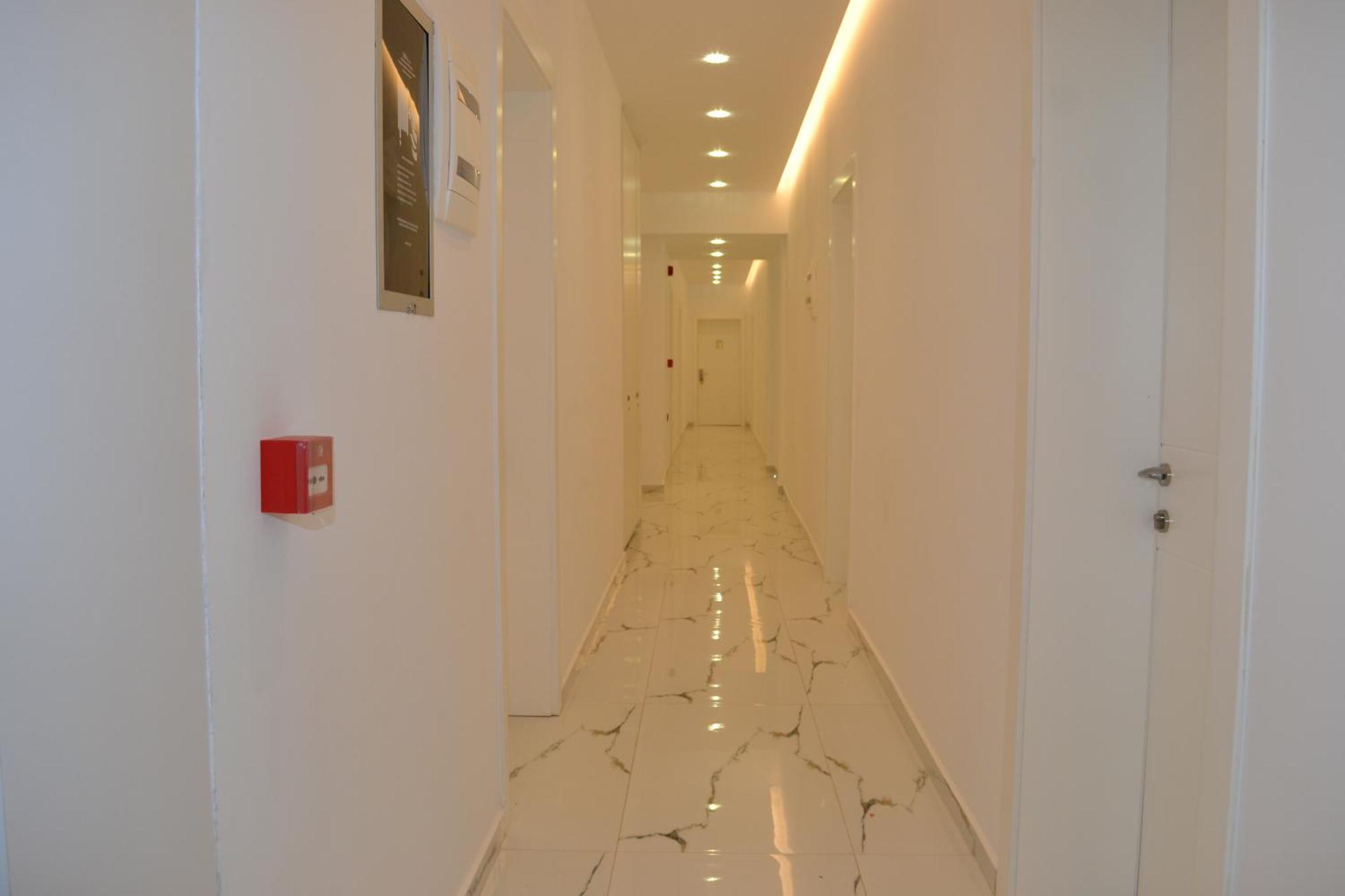 Gl Hotel Ксамил Екстериор снимка
